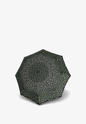 Parapluie octagonal avec un motif noir et vert foncé ressemblant à des pierres, doté d'une texture lisse et d'un bouton central noir.