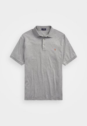 Polo shirt in cotone grigio con maniche corte, placket con tre bottoni e logo ricamato sul lato sinistro del petto. Texture liscia e vestibilità classica.