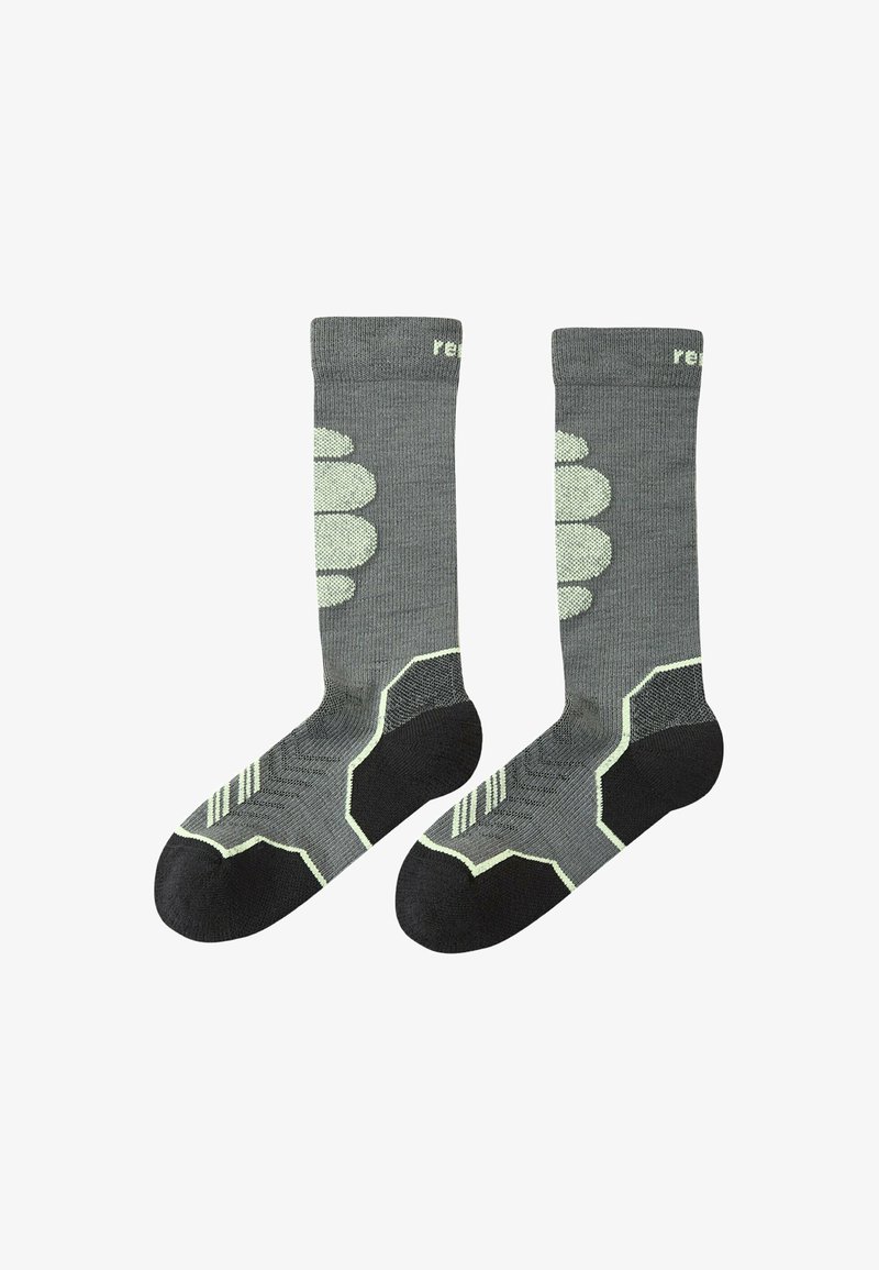 Szare skarpetki z prążkowanym wykończeniem, z jasn zielonymi akcentami oraz wzorzystym deseniem na nogawce. Wzmocnione czarne palce i pięta.