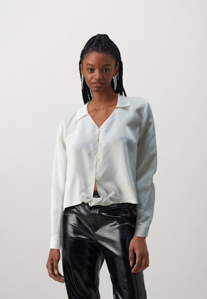 ONLKIKI SAKA LIFE KNOT - Overhemdblouse - cloud dancer