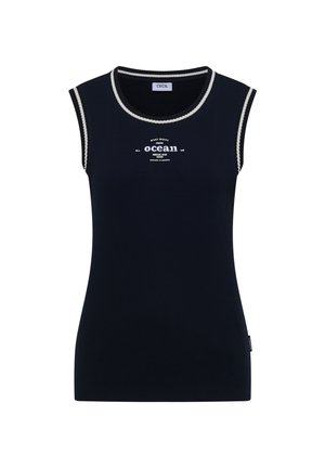 Hihaton, laivastonsininen ribbineulottu toppi, jossa valkoinen reunus kauluksessa ja kainaloissa, keskellä valkoinen teksti "ocean" ja siihen liittyviä sanoja.