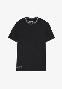 Seleccionado, black