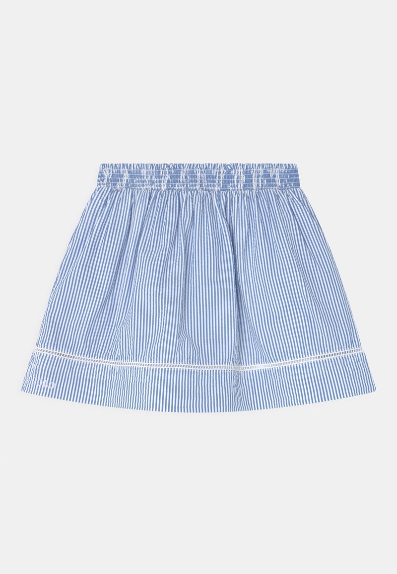 Jupe à rayures verticales bleues et blanches avec taille élastique et fine bordure en dentelle près de l'ourlet, vue à plat sur fond blanc.