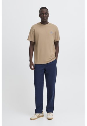 Blend BHMADDOX - Auduma bikses - dress blues