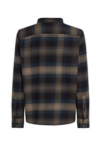 Chemise à carreaux marron et noir avec des accents bleus. Manches longues, col à boutons, et boutons de poignet ajustables. Texture de tissu douce.