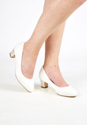 MELANIE-SPITZE - Bridal shoes - ivory