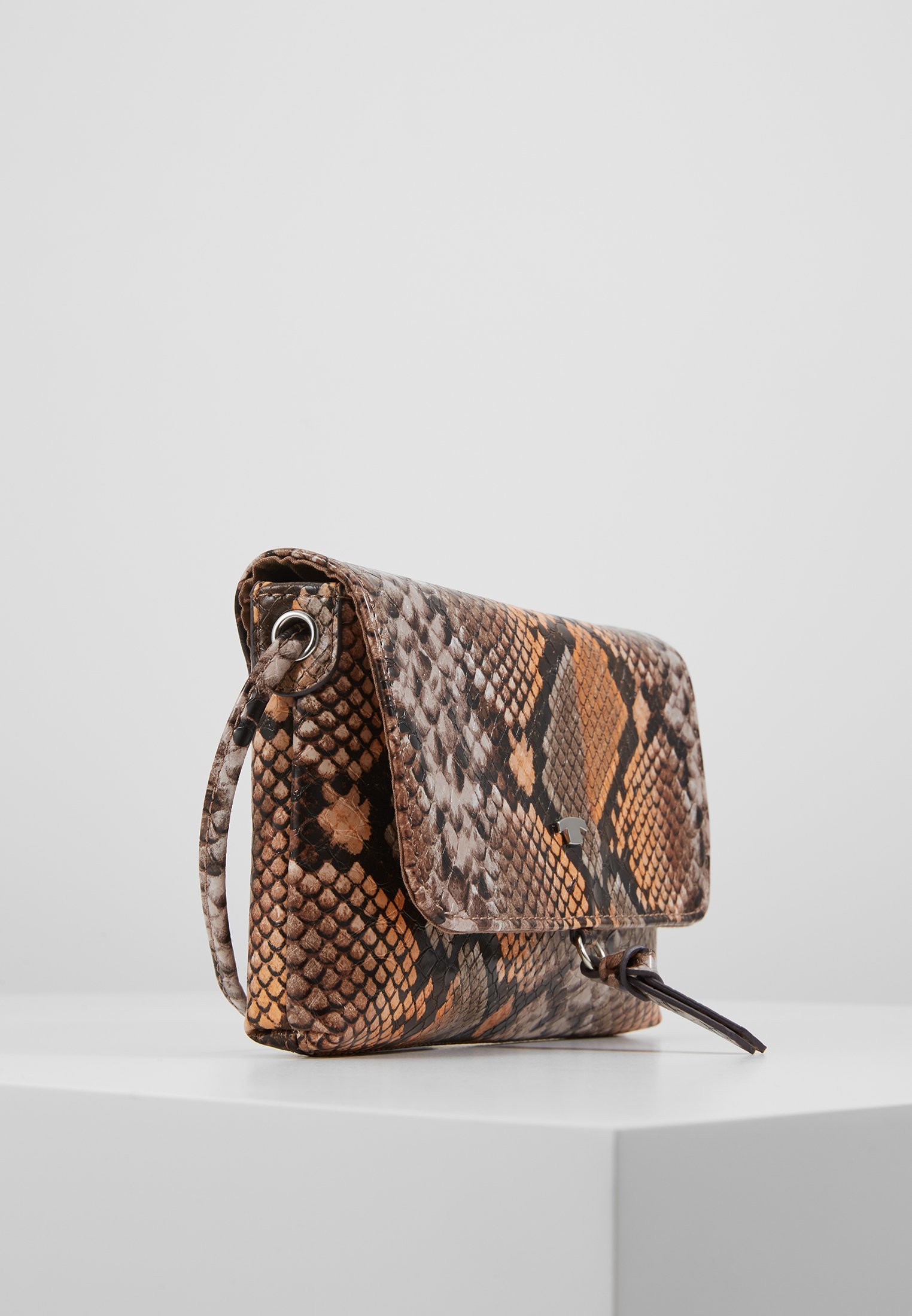 TOM TAILOR LUNA Skulderveske apricot Zalando.no TOM TAILOR LUNA Skulderveske apricot Zalando.no