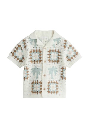 Maglietta a maniche corte in crochet con bottoni sul davanti, caratterizzata da un motivo a quadrati marroni, bianchi e blu con motivi di palme.