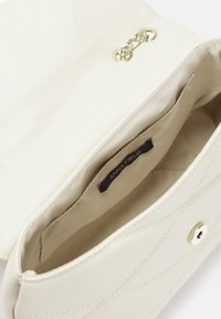 Anna Field Handväska - beige