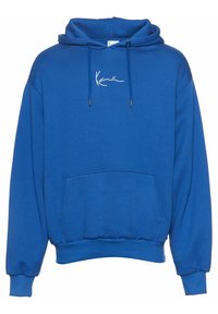Sudadera azul con capucha ajustable, bolsillo delantero, puños y dobladillo acanalados, con un logotipo blanco bordado en el pecho.