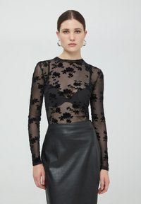 Terranova CON MOTIVO FLOREALE - Maglietta a manica lunga - nero