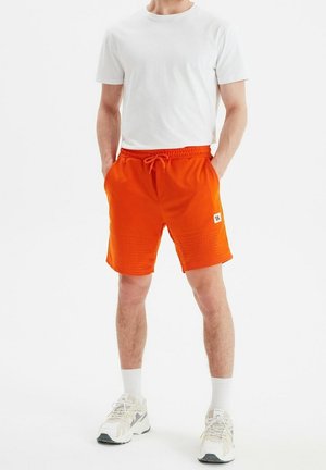 Short - orange