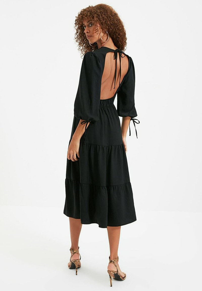 Damen Freizeitkleider | Trendyol Freizeitkleid black/schwarz - WC02121 Damen Freizeitkleider | Trendyol Freizeitkleid black/schwarz - WC02121