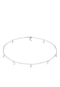 Colier din argint cu zale delicate, având farmecuri și mărgele rotunde mici, cu un design texturat și un închizător tip claw.