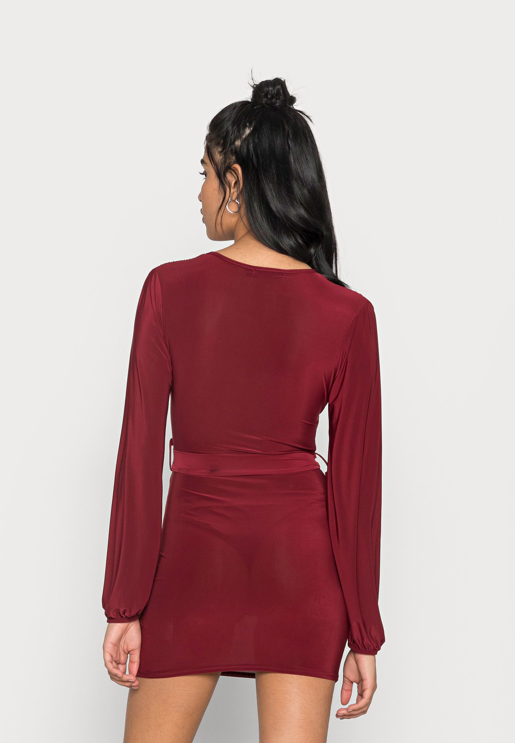 Missguided SLINKY TIE BELT PLUNGE MINI 