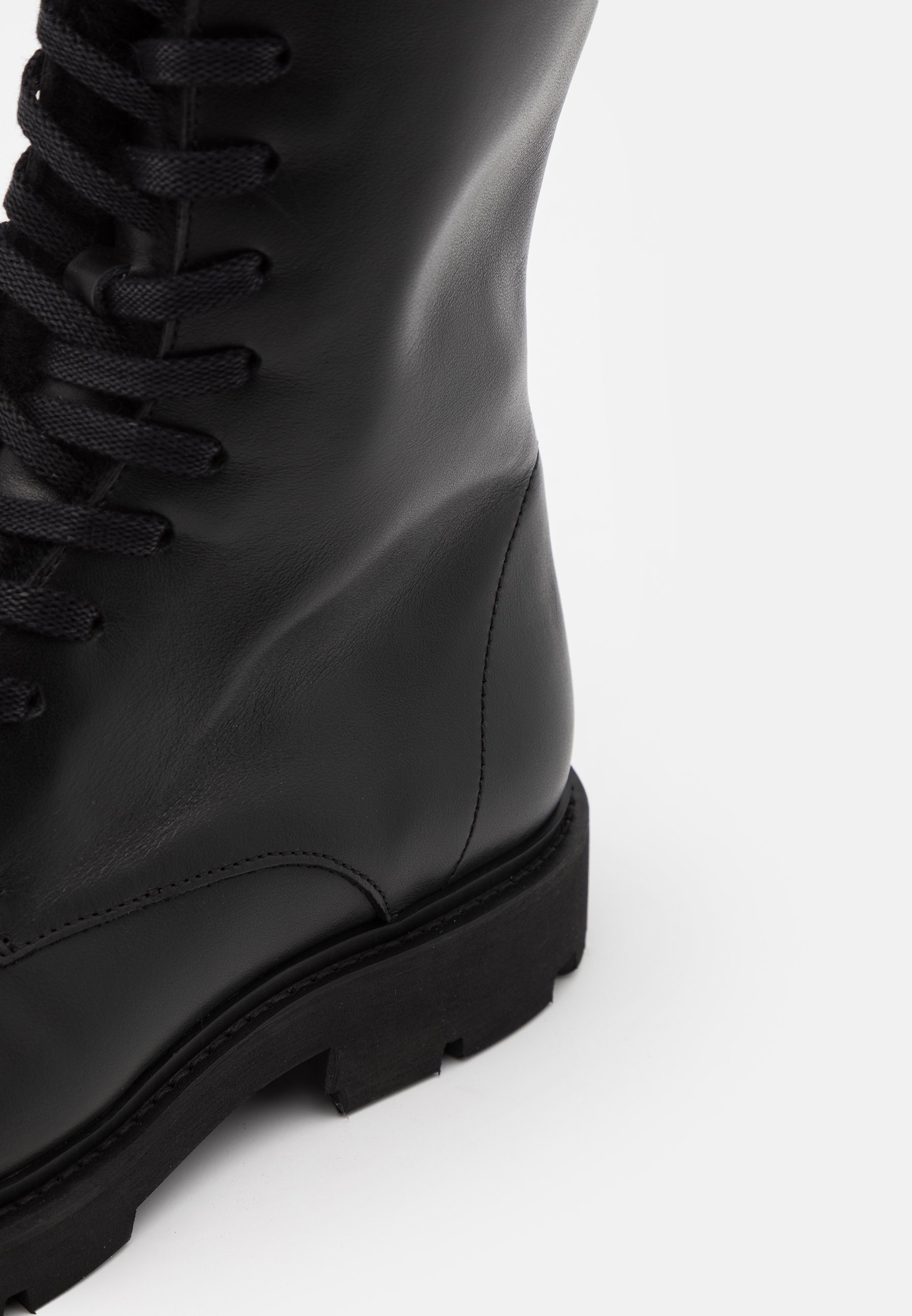 Filippa K KRISHA LACED BOOT Snörstövlar blacksvart Filippa K KRISHA LACED BOOT Snörstövlar black Zalando.se