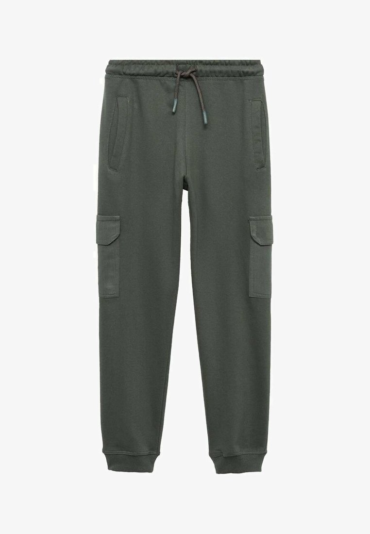 Zelene trenirke iz mehkega materiala, z vrvico za prilagajanje v pasu, stranskimi žepi in cargo žepi na stegnu. Elastični robovi na gležnjih.