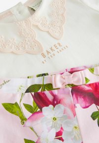 Baker by Ted Baker COLLARED SET  - REGULAR FIT - Leggingek - Nadrágok - pink
