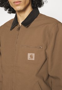 Carhartt WIP DETROIT JACKET - Poletna jakna - hamilton brown/tobacco