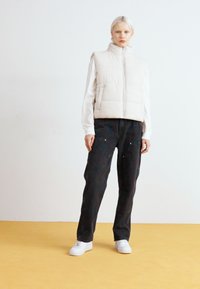 Nike Sportswear Colete - orewood