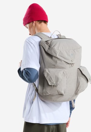 The North Face, GLEN CANYON RUCKSACK UNISEX - Rygsække - stone slab