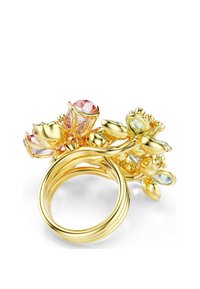 Anillo de oro con un diseño floral que incluye piedras preciosas rosas y verdes. El anillo tiene bandas entrelazadas y superficies pulidas y suaves.