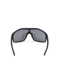 Occhiali sportivi neri con lenti oscurate avvolgenti e braccia flessibili e testurizzate su uno sfondo bianco.