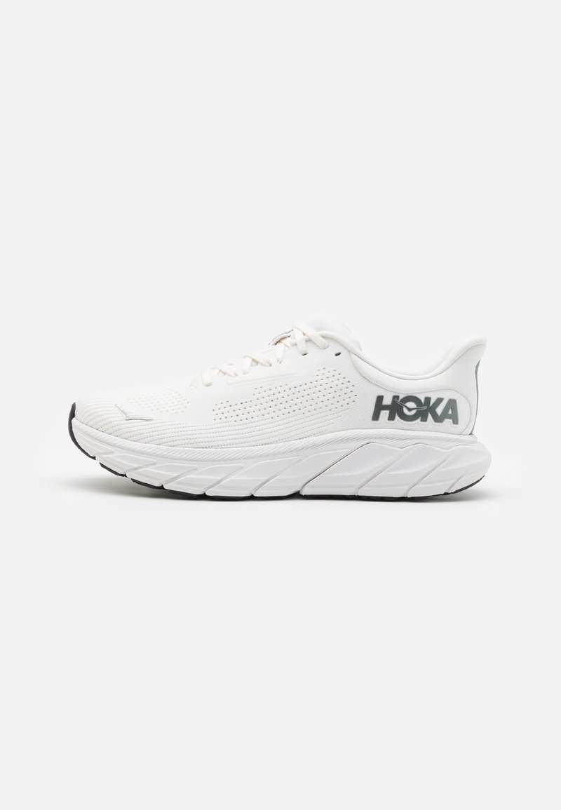 HOKA ARAHI 7 - Road running shoes - blanc de blanc