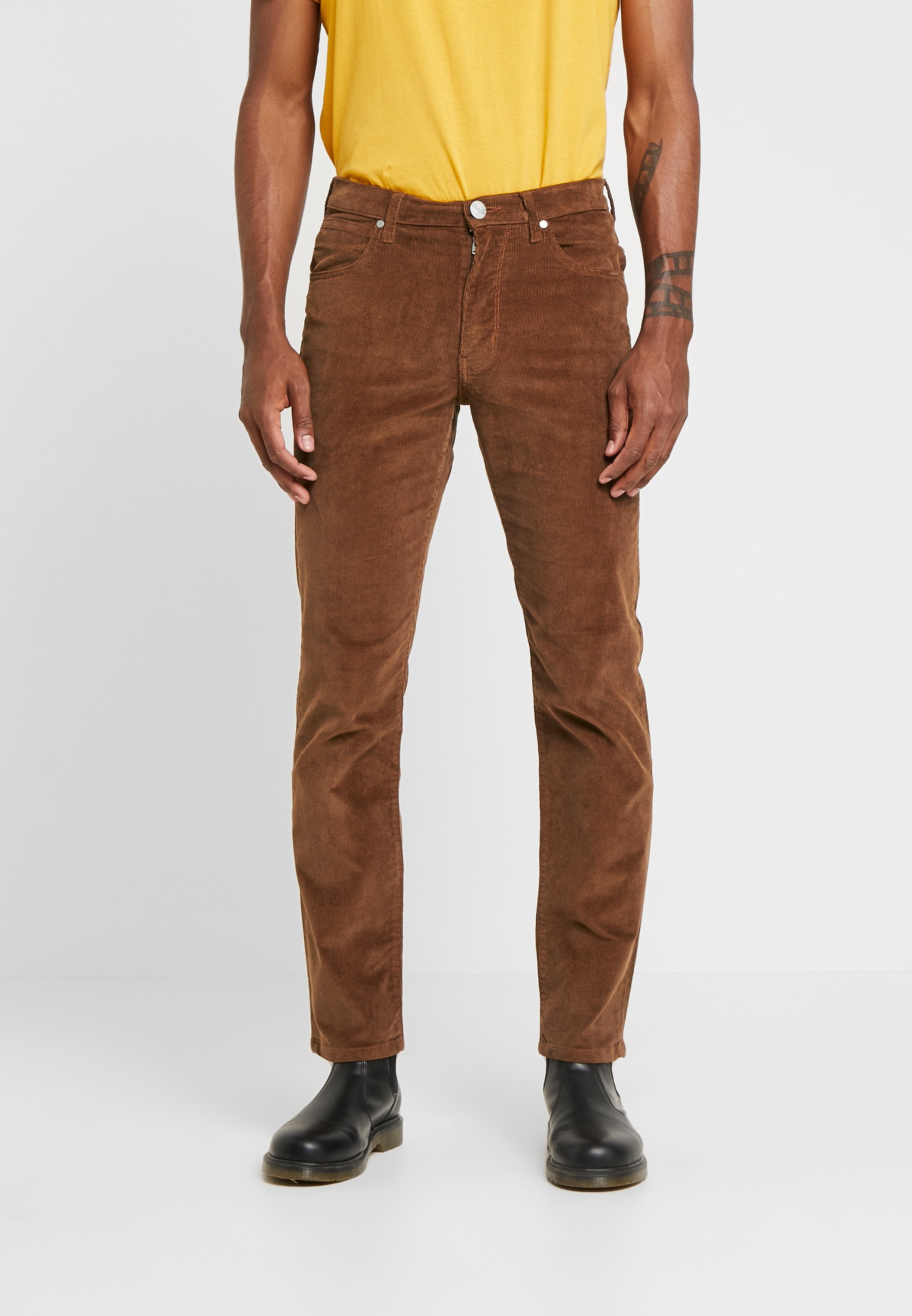 wrangler trousers uk