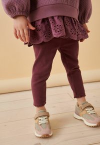 Next REGULAR FIT - Leggingek - purple