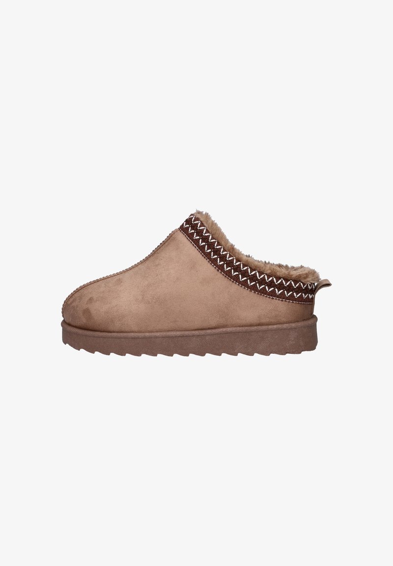 Bruine suède pantoffel met een ronde neus, een textuur van bont aan de binnenkant en decoratieve stiksels langs de kraag. Heeft een flexibele rubberen zool.