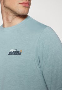 Patagonia CAP COOL DAILY GRAPHIC WATERS - Športne majice - blue