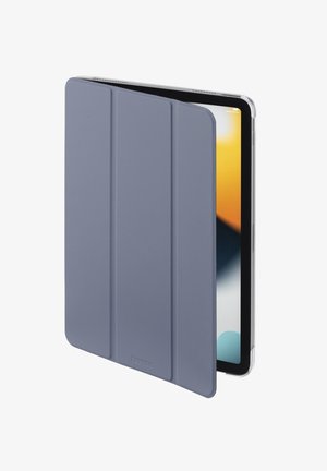 Tablet mit einem teilweise geschlossenen grauen Dreifaltigkeits-Schutzcover, das einen bunten Bildschirm und klare Kanten der Schutzhülle zeigt.