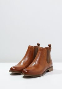 Pier One Botines bajos - cognac
