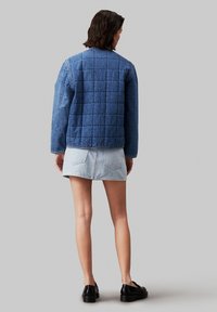 Calvin Klein Jeans LINER - Bomber jakna - denim medium