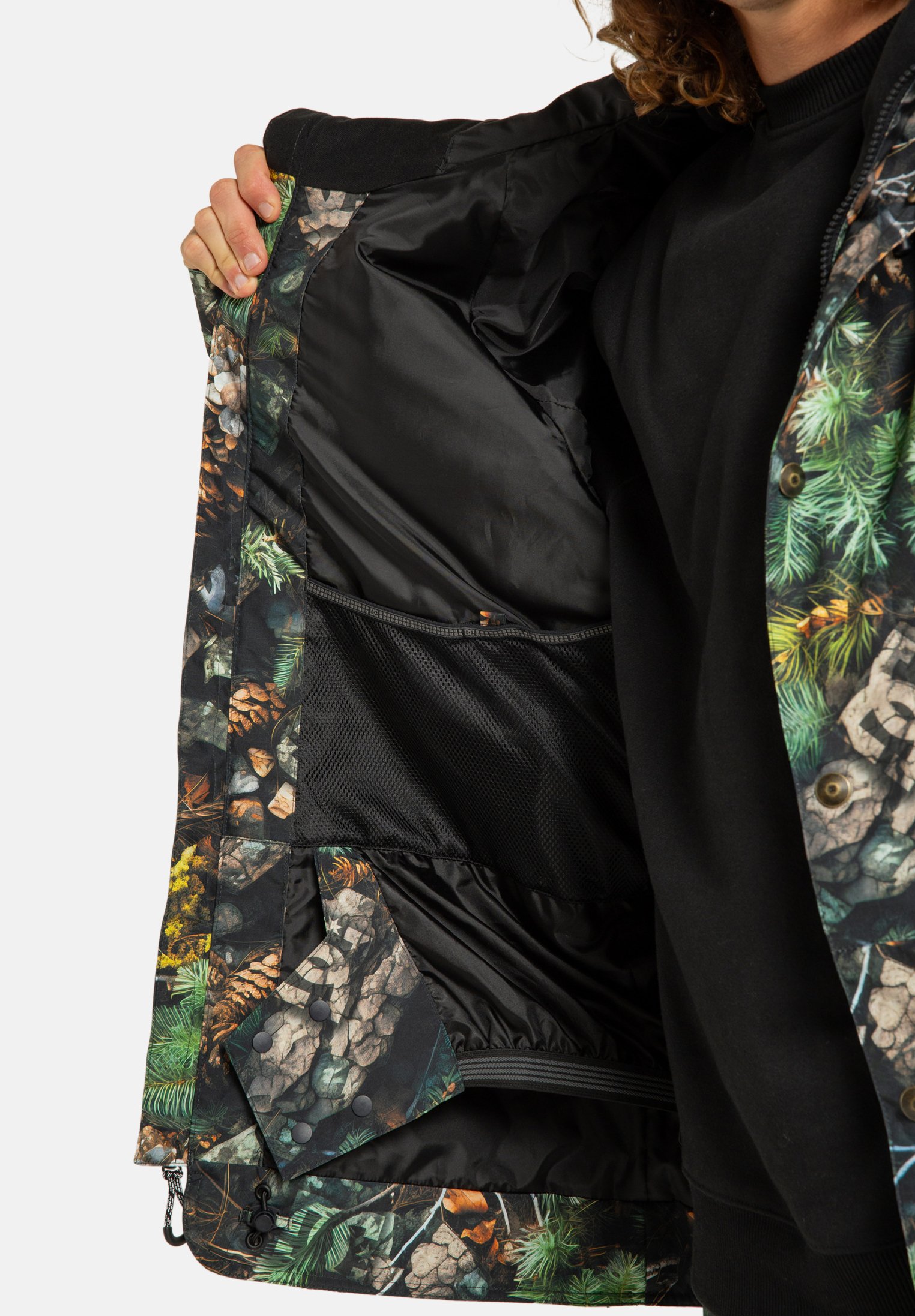 DC Shoes TUNDRA - Snowboard jacket - gsm pine photo camo/green