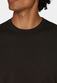 Oscar Jacobson BRIAN ROUNDNECK - T-shirt basic - brown elk