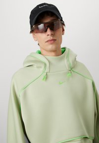 Thumbnail Image 7
