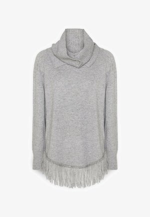 Hellgrau gestrickter Pullover mit langen Ärmeln, einem geknöpften Schalkragen und Fransenverzierungen am unteren Saum.