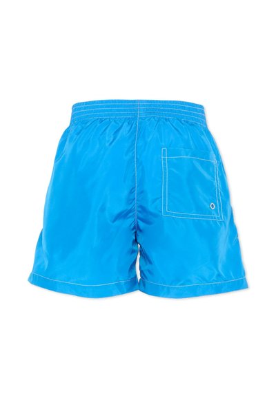 Shorts de bain bleu vif avec taille élastique et une poche arrière munie d'un œillet de drainage, présentés de dos sur un fond blanc.