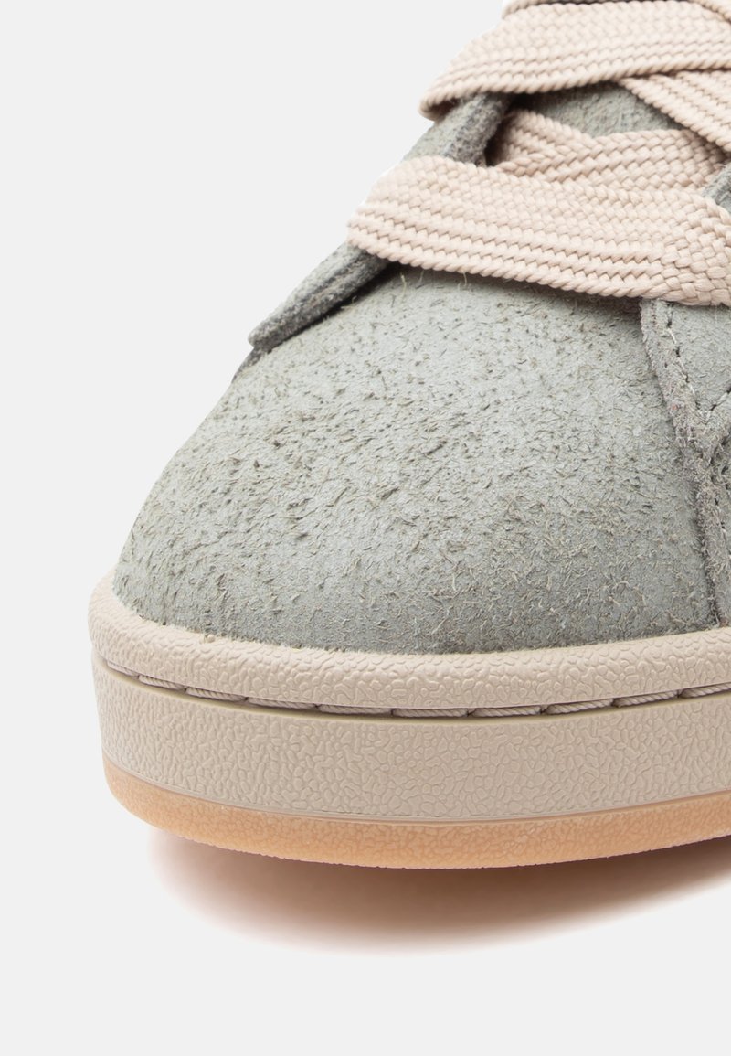adidas Originals CAMPUS 00S UNISEX - Sneaker low - silver-coloured pebble/ core black/stone khaki/grey denim - Zalando