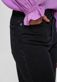 Nümph NUPARIS CROPPED - Džinsi ar paplatinātiem galiem - pirate black