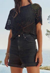 Next MOM COMFORT STANDARD - Denimové šortky - black