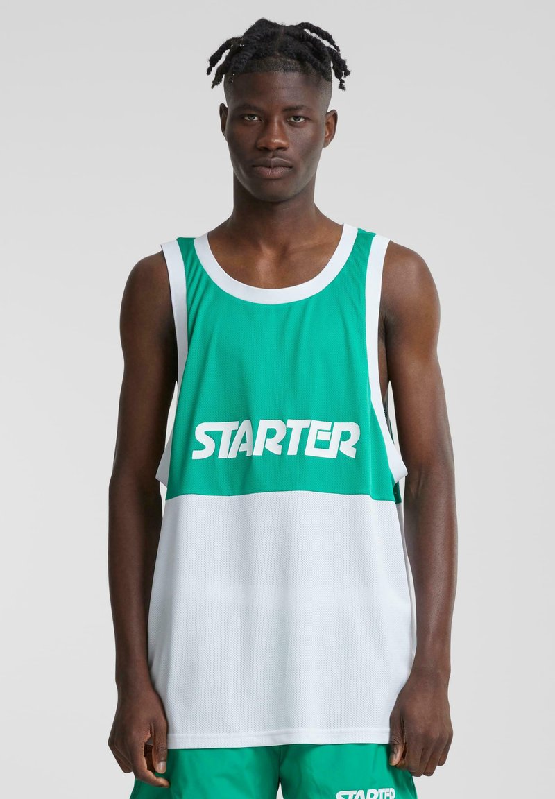 Top sin mangas de malla verde y blanca con el logo "STARTER" en texto blanco en negrita, con un escote redondeado.