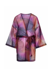Przezroczysty kimono w odcieniach fioletu i różu z kwiatowymi wzorami, szerokimi rękawami oraz dopasowanym paskiem zawiązanym w talii. Lekki i zwiewny materiał.