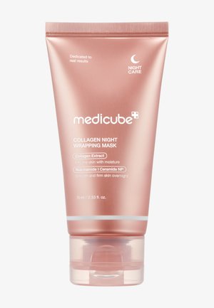 Tubeverpakking in roségoud voor een collageen nachtmasker, met witte tekst en een transparante bodem. Bevat 75 ml, gelabeld voor gebruik 's nachts.