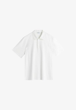 Hvid kortærmet poloshirt med krave og tre hvide knapper på slidse, ensfarvet design, vist fladt på hvid baggrund.