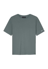 Korte mouwen T-shirt in gedempte teal kleur, gemaakt van zachte stof. Heeft een ronde hals en een klein wit logo op de mouw.