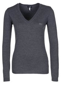 Grå långärmad V-ringad tröja i mjukt stickat tyg, med en liten logotypdetalj på övre vänstra bröstet.