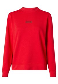 Sweatshirt rouge à col rond fabriqué en matière douce, doté de manches longues et d'un petit logo Wrangler en relief sur le devant.